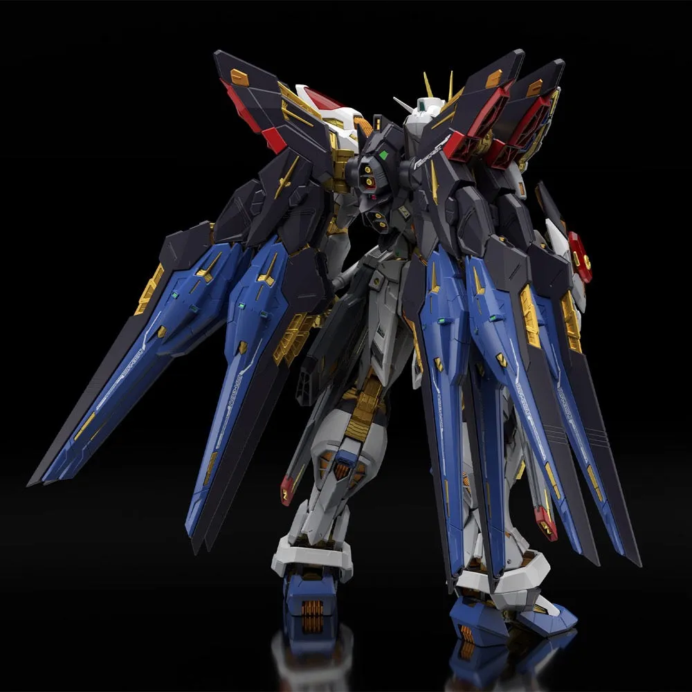 Bandai 5063368 MGEX 1/100 Strike Freedom Gundam