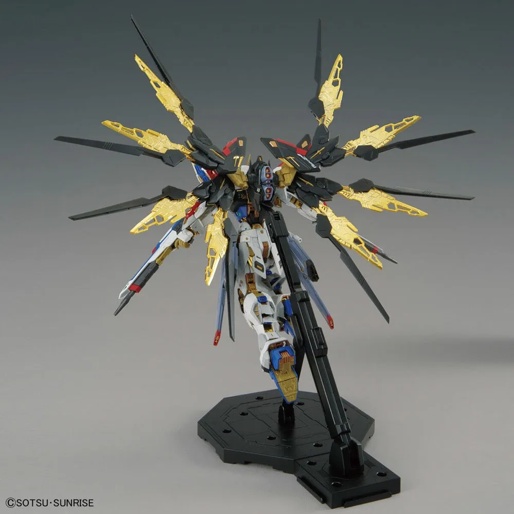 Bandai 5063368 MGEX 1/100 Strike Freedom Gundam