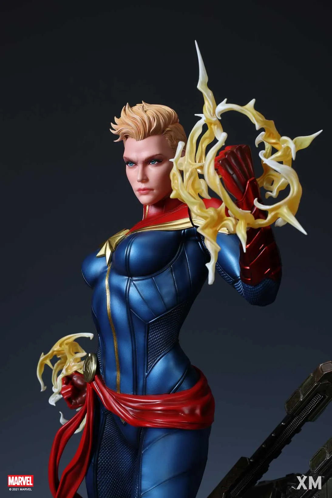 Captain Marvel 1/4 Scale Premium Statue