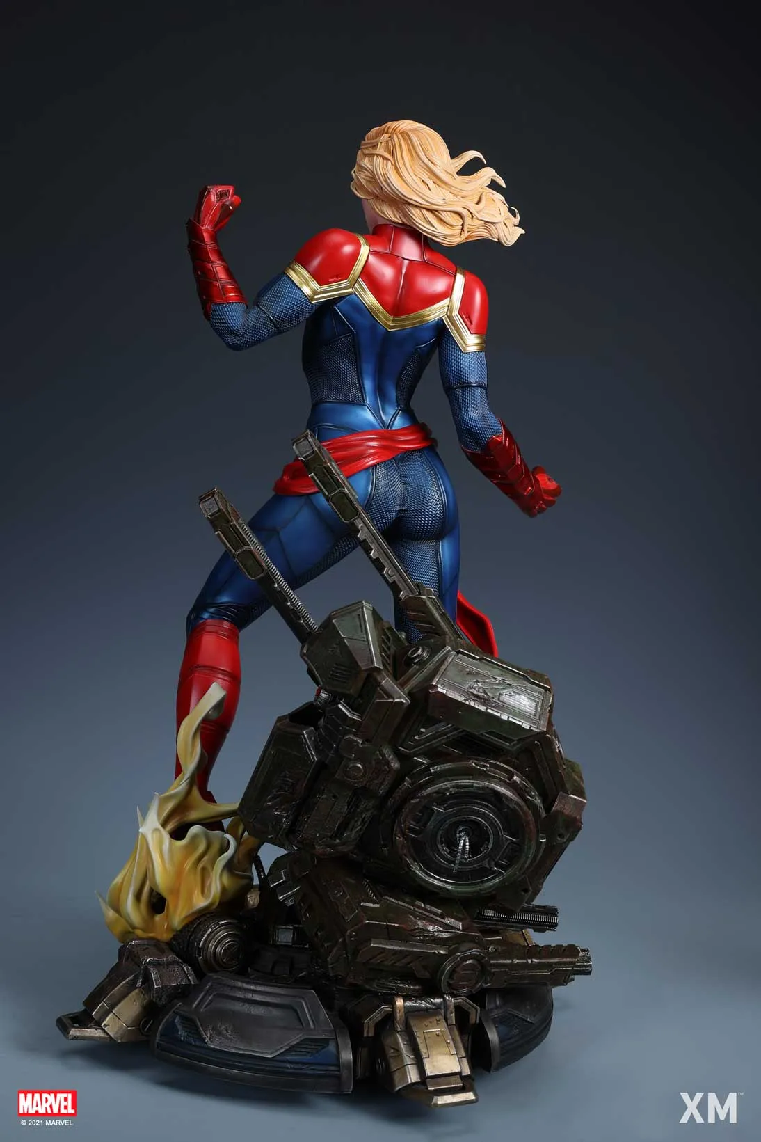 Captain Marvel 1/4 Scale Premium Statue