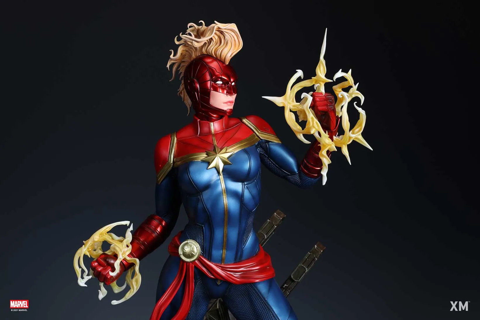 Captain Marvel 1/4 Scale Premium Statue