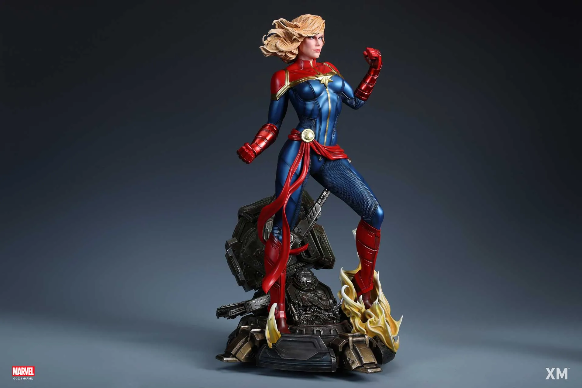 Captain Marvel 1/4 Scale Premium Statue