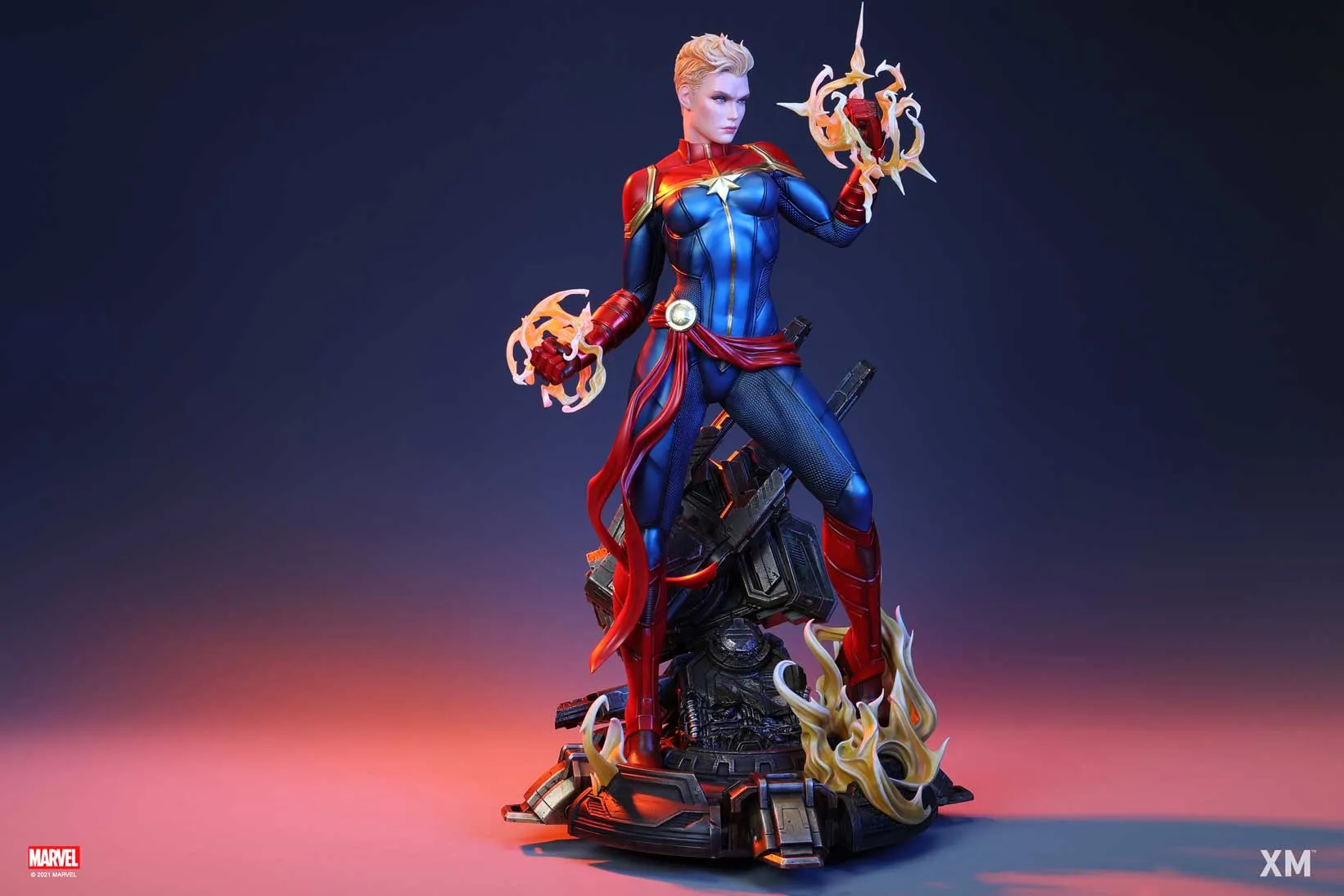 Captain Marvel 1/4 Scale Premium Statue