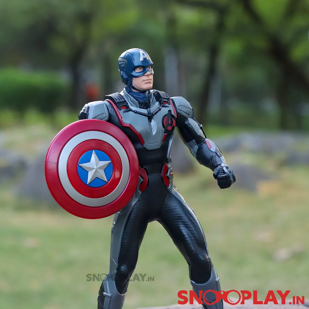 Talking Captain America (with Shield Launcher)