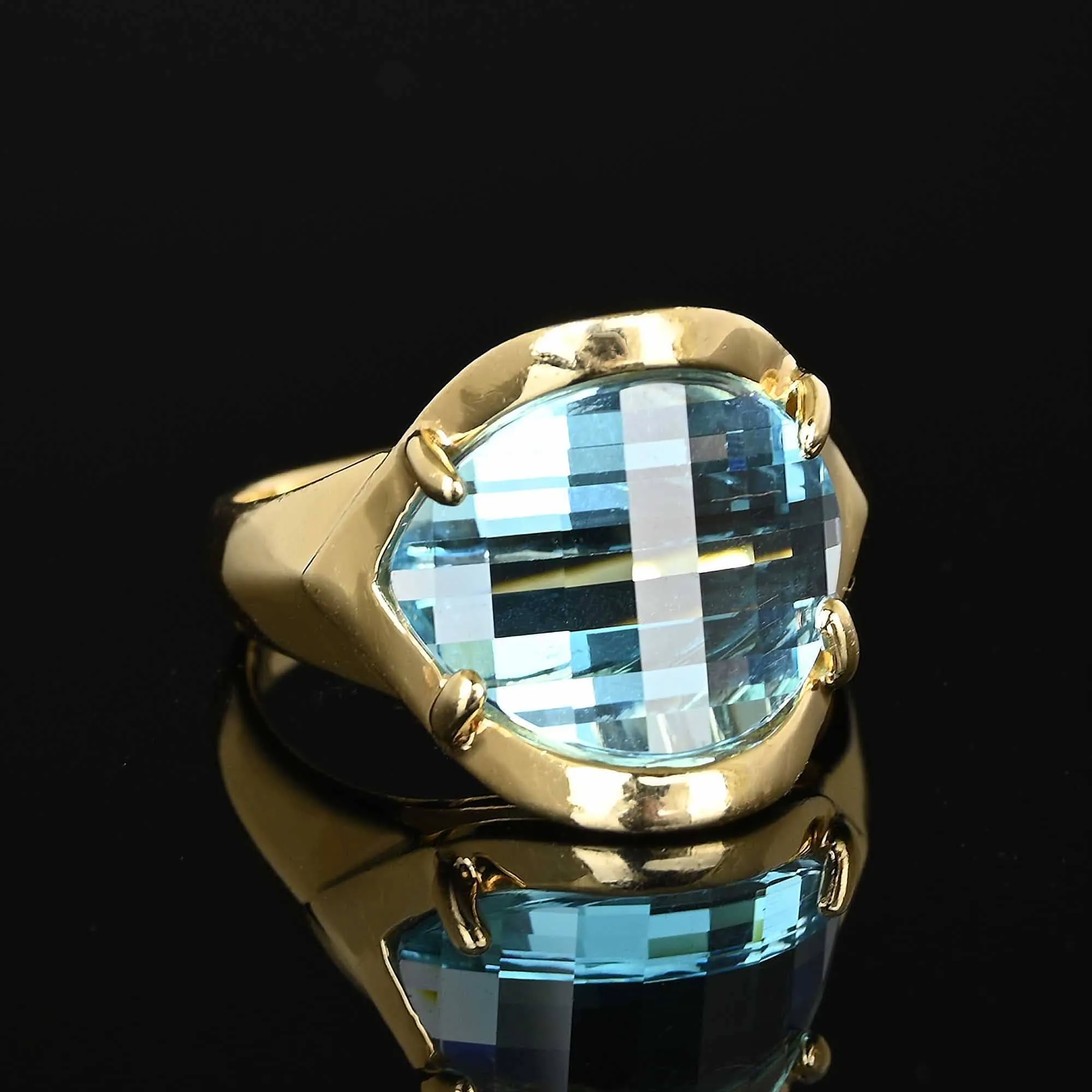 Vintage Checkerboard Blue Topaz Ring in 14K Gold